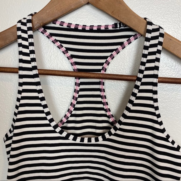 Lululemon pop over tank. BLK/WHITE Pink stitching - Picture 2 of 3